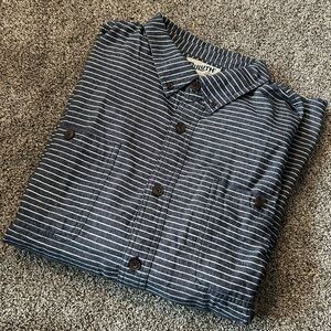 Duluth Trading Co Blue Striped Casual Button Down Shirt